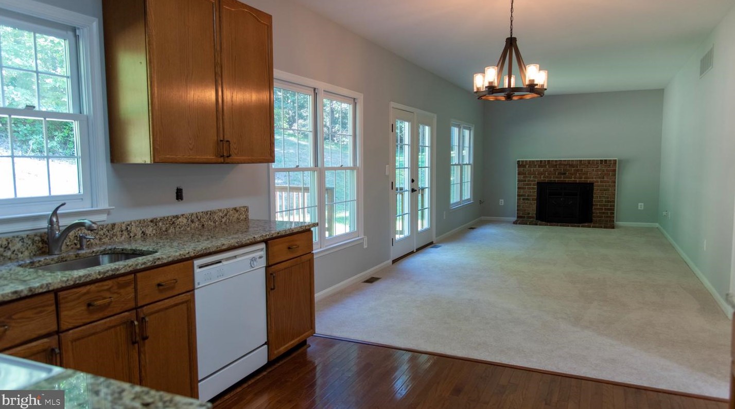 14903 Chelsea Cir, Mount Airy MD  21771-8423 exterior