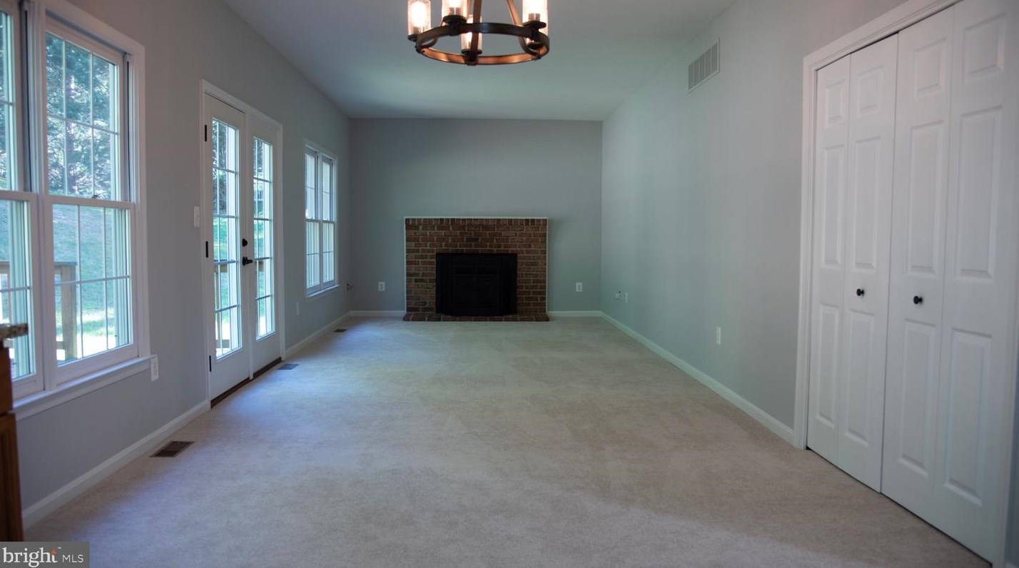 14903 Chelsea Cir, Mount Airy MD  21771-8423 exterior