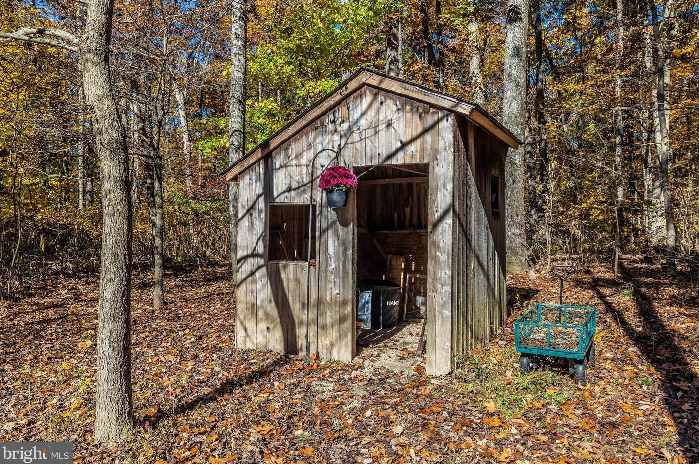 14456 Black Ankle Rd, Mount Airy MD  21771-9122 exterior