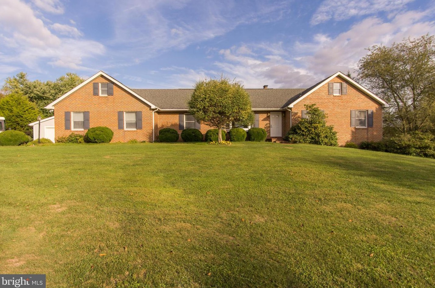 8845 Mapleville Rd, Mount Airy MD exterior