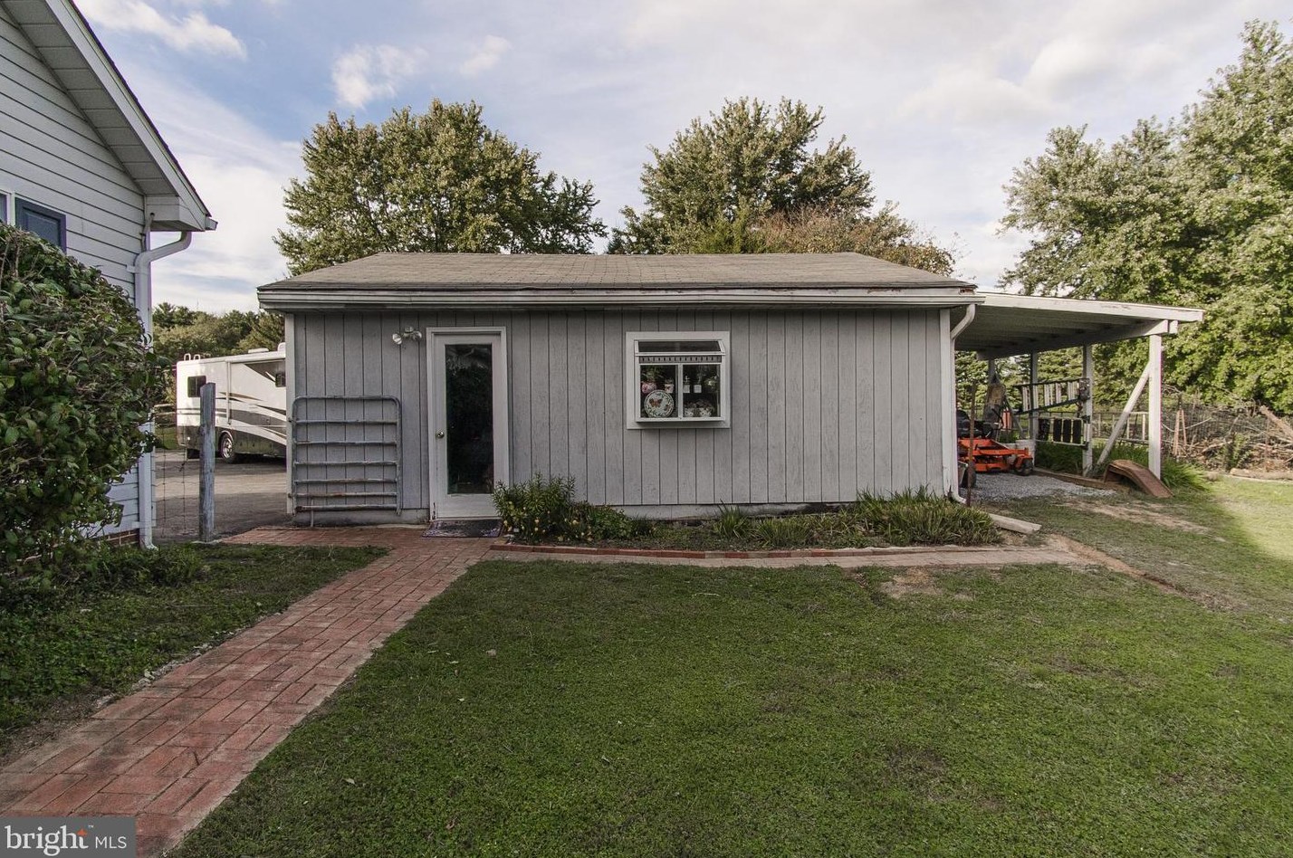 8845 Mapleville Rd, Mount Airy MD exterior