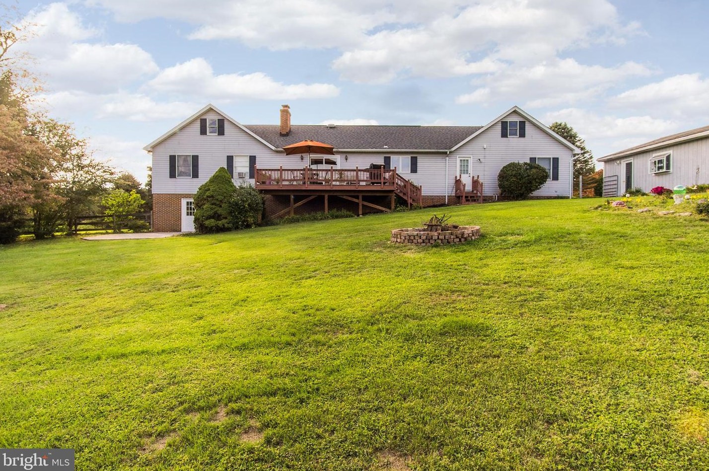 8845 Mapleville Rd, Mount Airy MD exterior