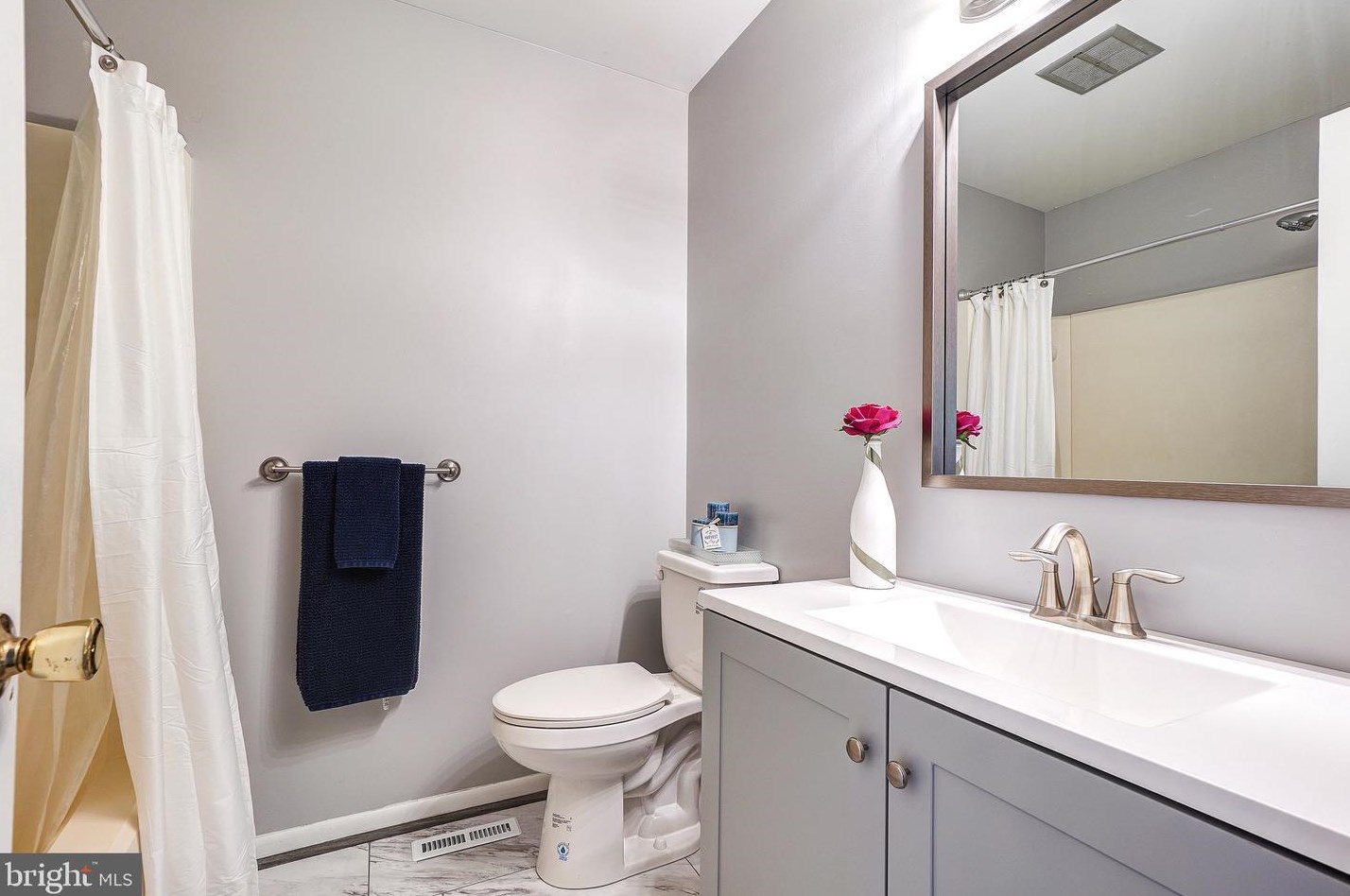 5382 Annapolis Dr, Mount Airy MD  21771-5709 exterior