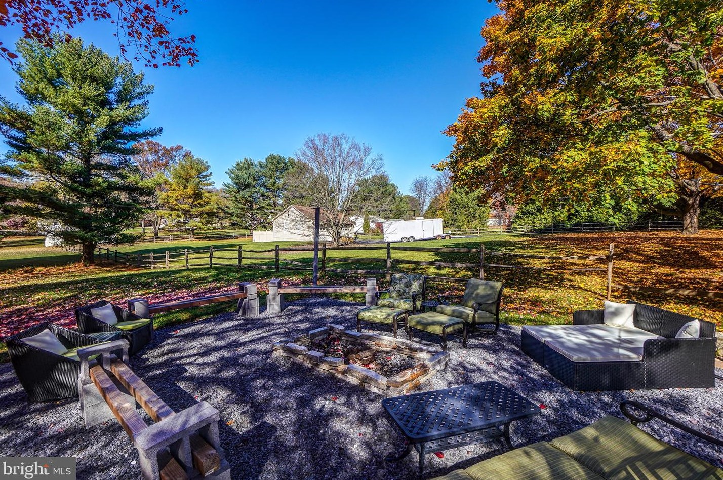 5382 Annapolis Dr, Mount Airy MD  21771-5709 exterior