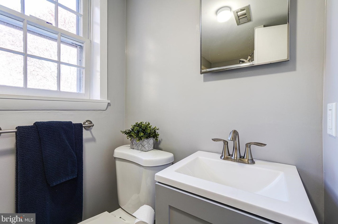 5382 Annapolis Dr, Mount Airy MD  21771-5709 exterior