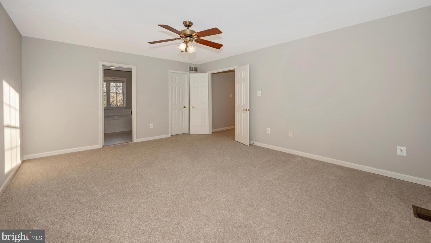 4011 Lomar Dr, Mount Airy MD 21771-4572 exterior