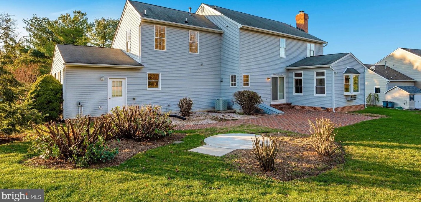 4011 Lomar Dr, Mount Airy MD 21771-4572 exterior