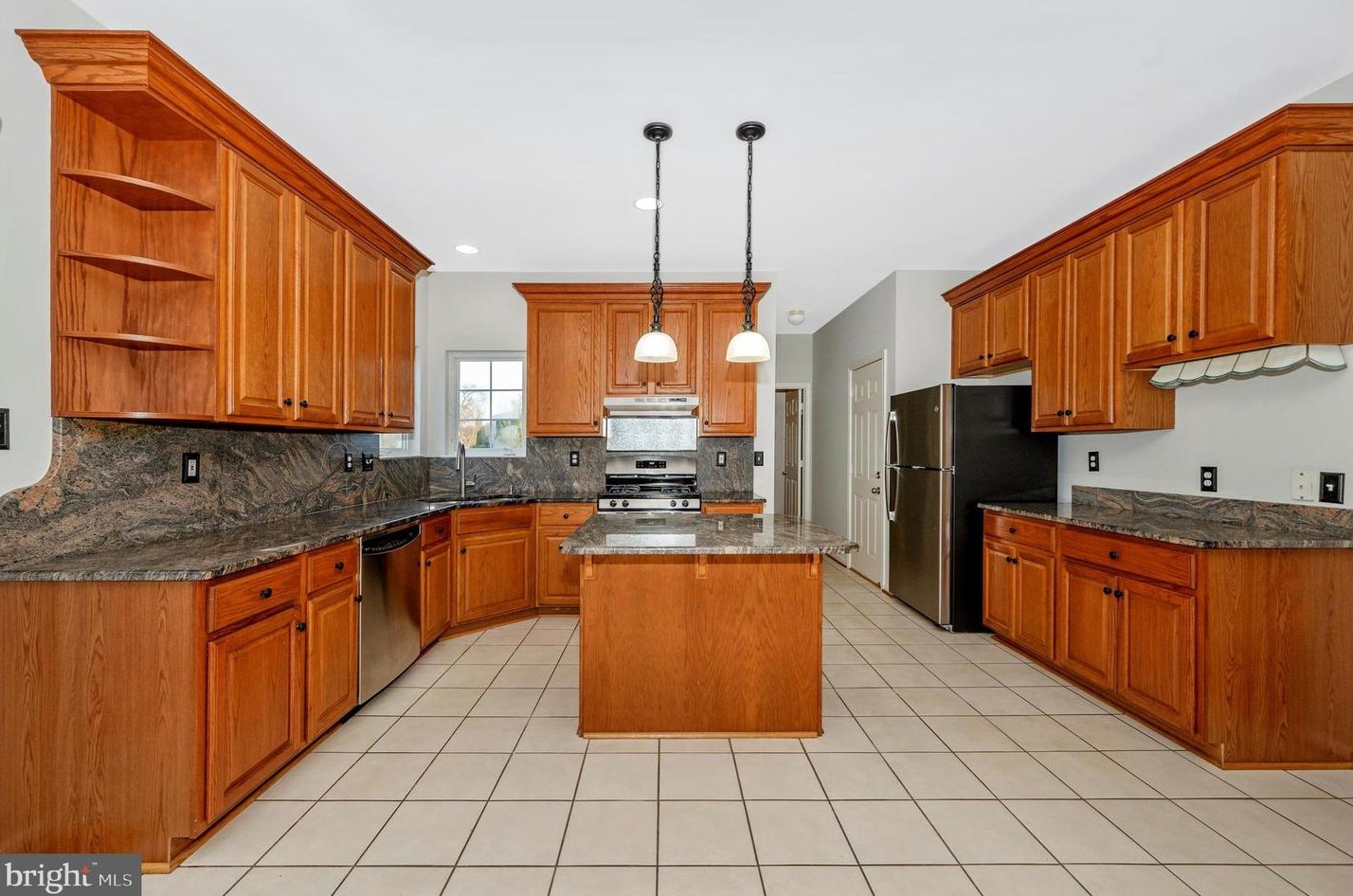 4011 Lomar Dr, Mount Airy MD 21771-4572 exterior