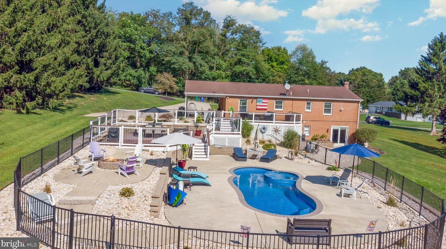 5310 Legion Dr, Mount Airy MD  21771-5704 exterior