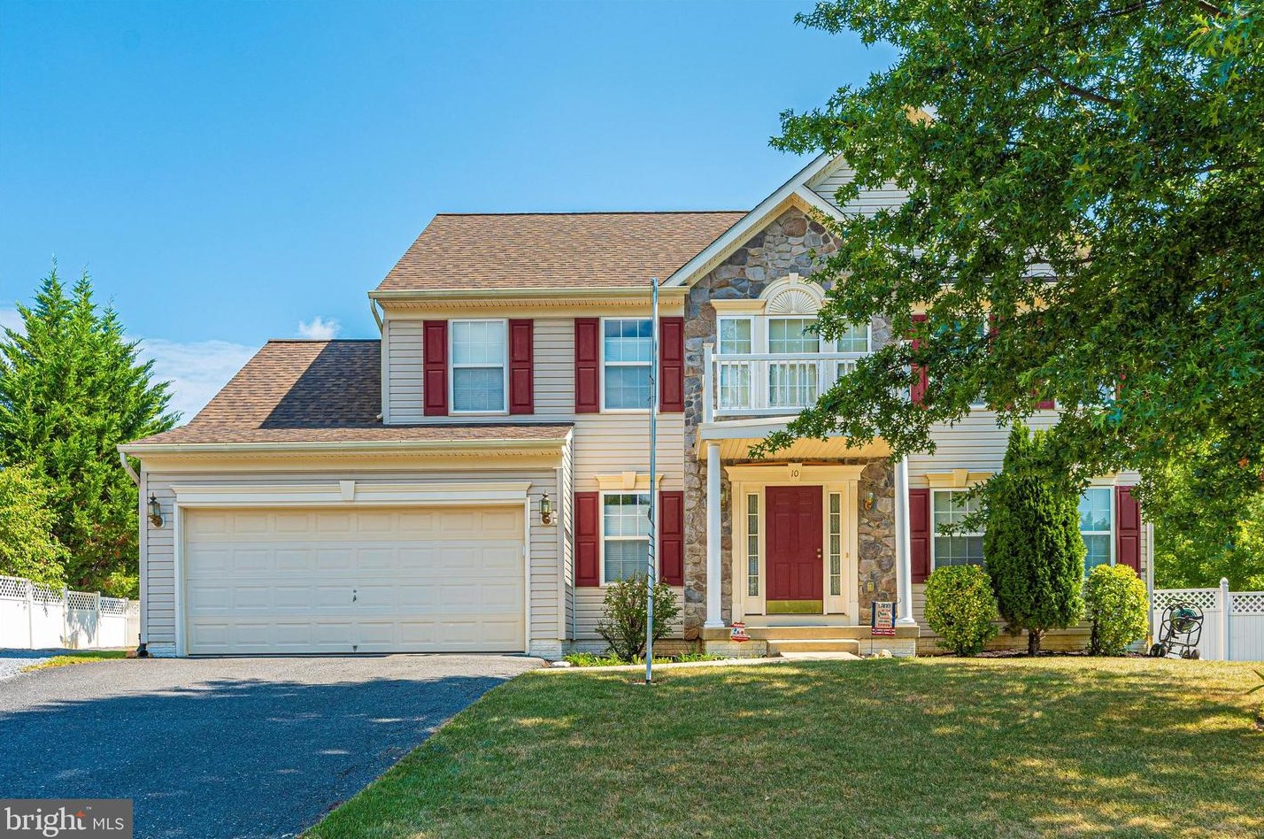 10 Pleasant Acres Dr, Graceham, MD 21788
