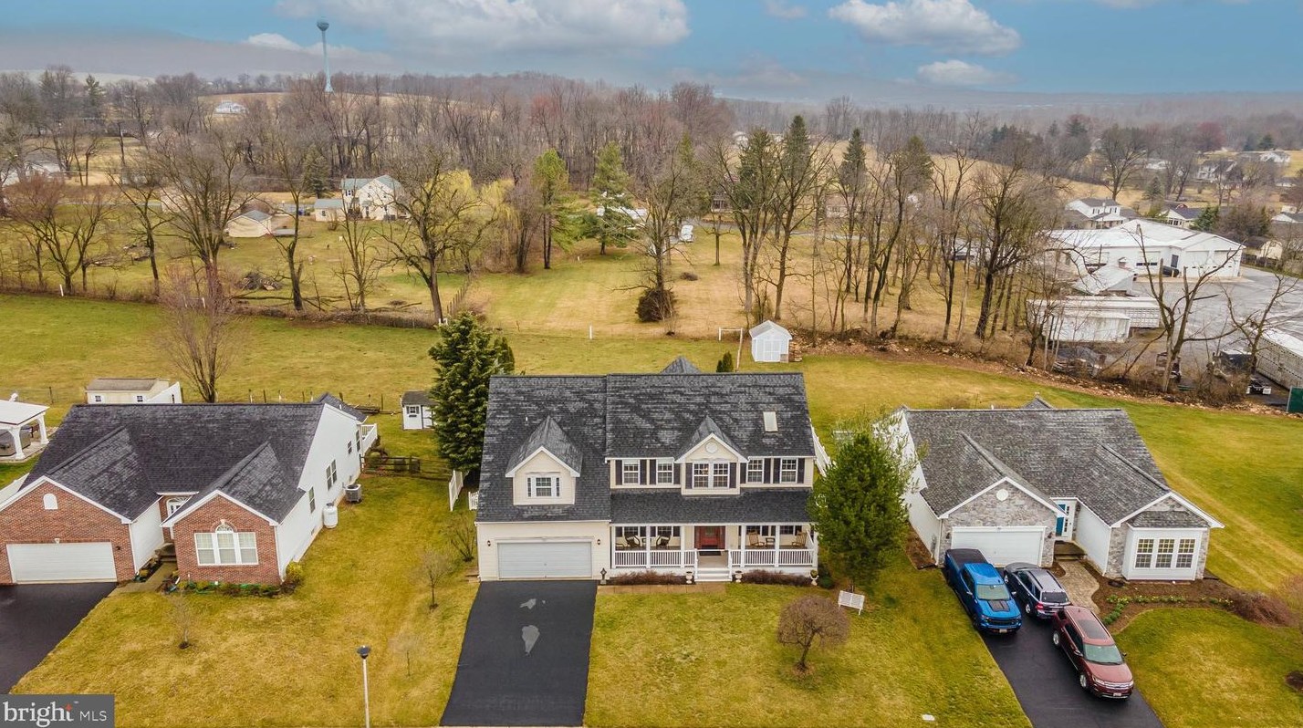 51 Pleasant Acres Dr, Graceham, MD 21788