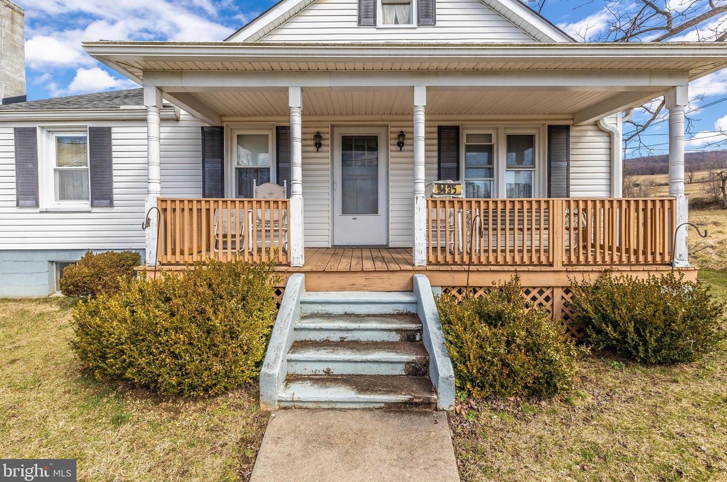 9435 Hollow Rd, Middletown, MD 21769