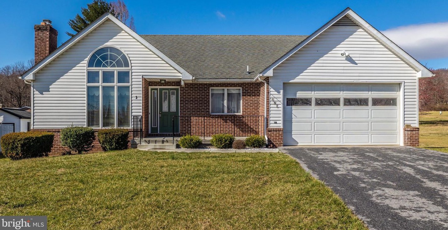 1 Linda Ct, Graceham, MD 21788