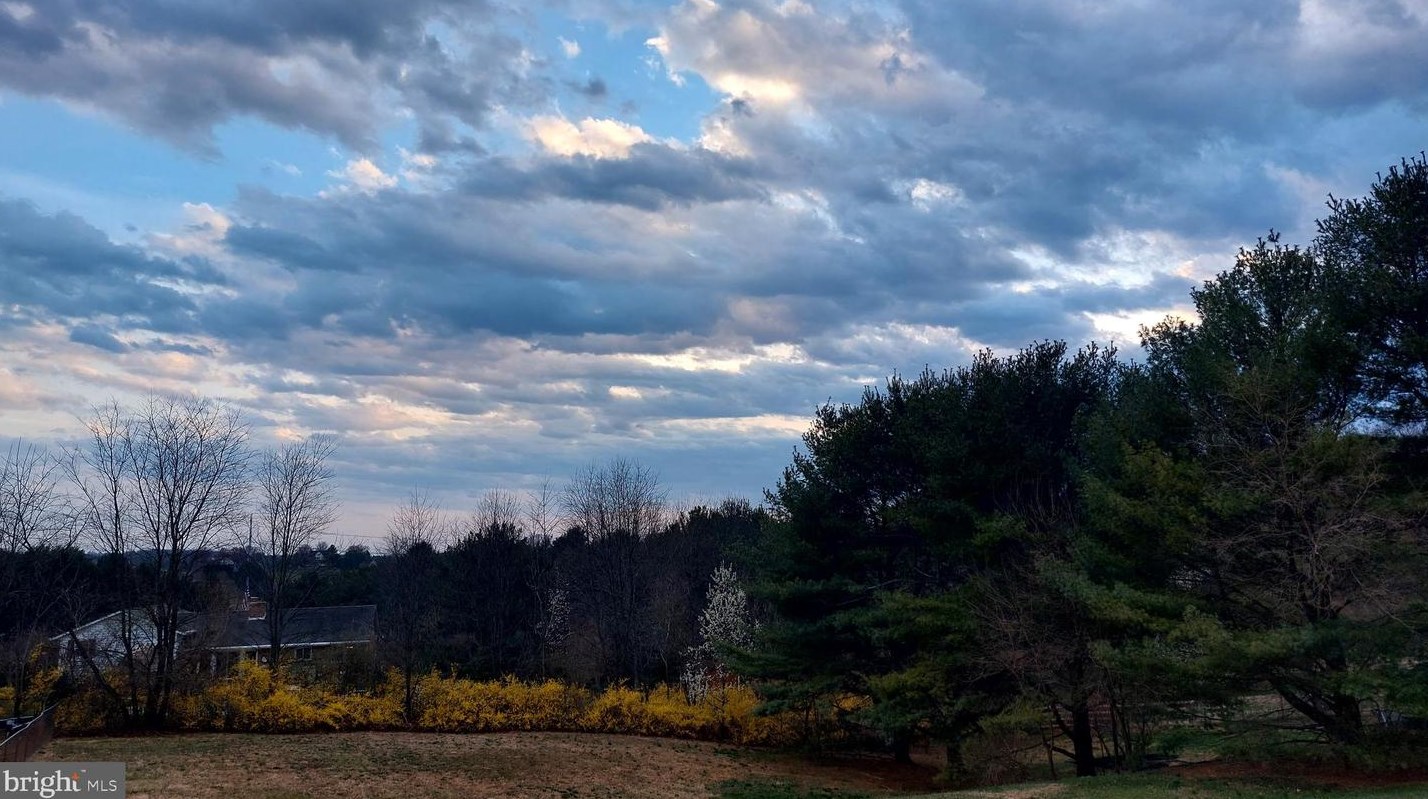 12641 Molesworth Dr, Mount Airy MD  21771-4829 exterior