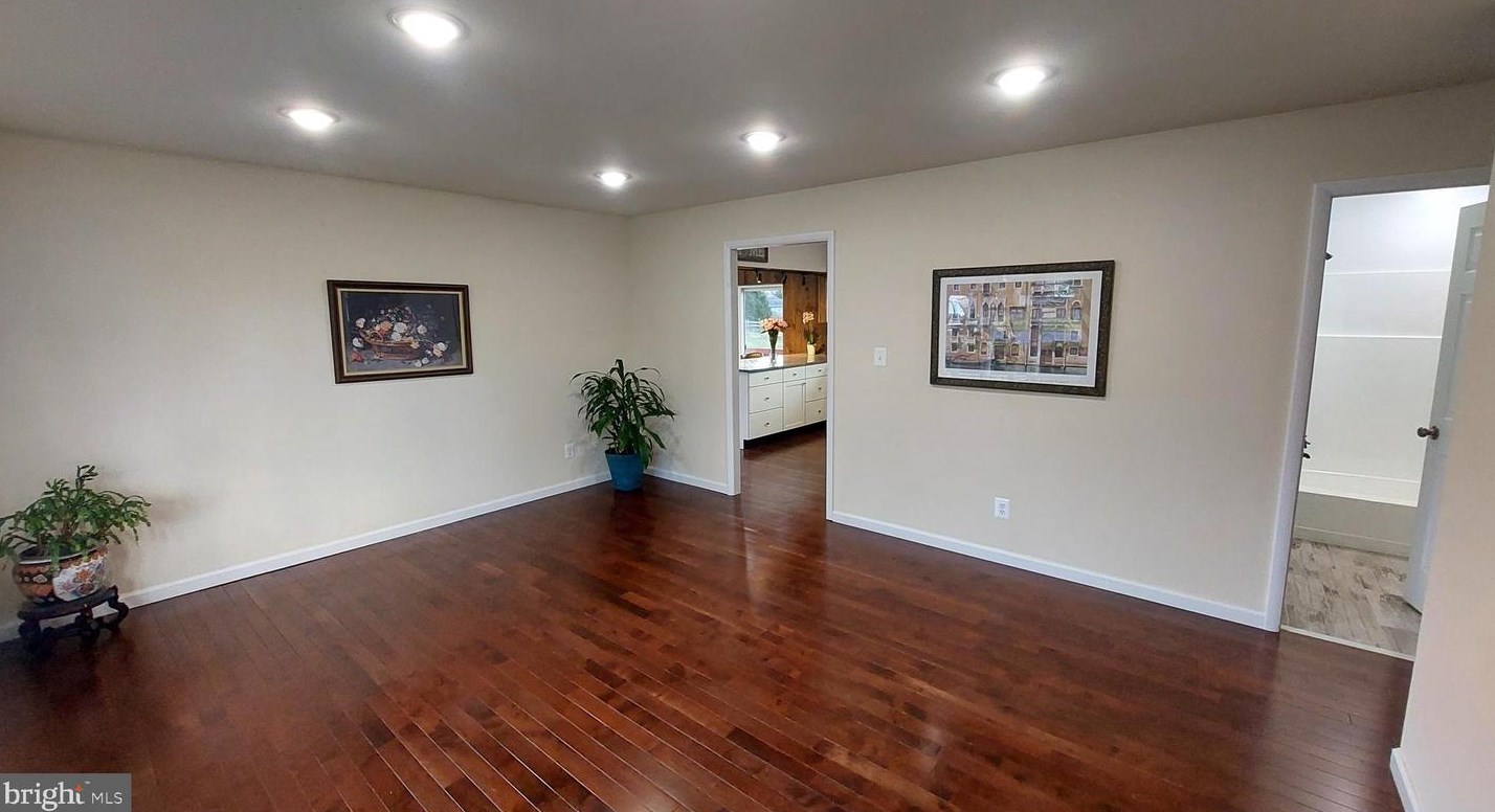 12641 Molesworth Dr, Mount Airy MD  21771-4829 exterior