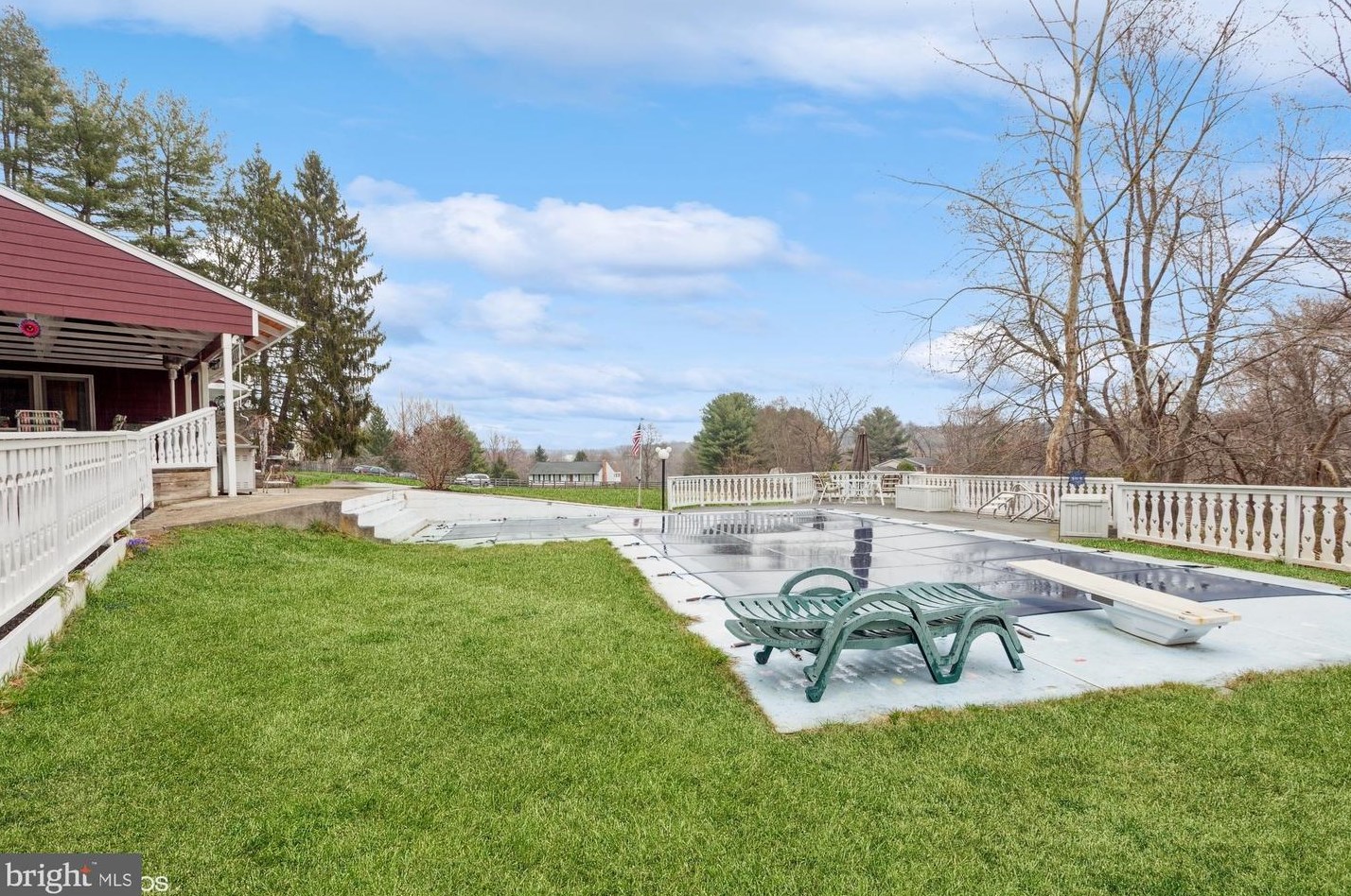 14336 Shirley Bohn Rd, Mount Airy MD 21771-7630 exterior