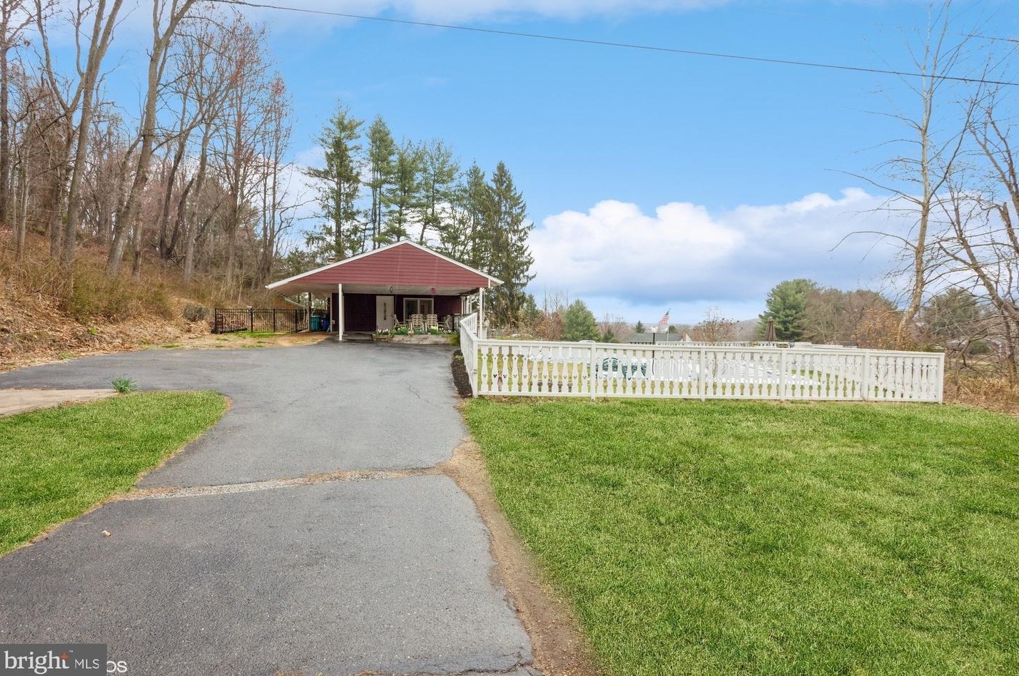 14336 Shirley Bohn Rd, Mount Airy MD 21771-7630 exterior