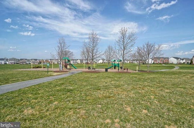 2422 Doubs Ct, Adamstown MD  21710-8924 exterior