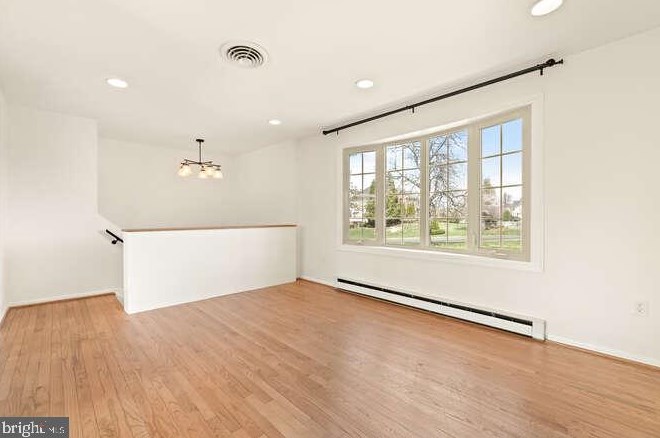 2422 Doubs Ct, Adamstown MD  21710-8924 exterior