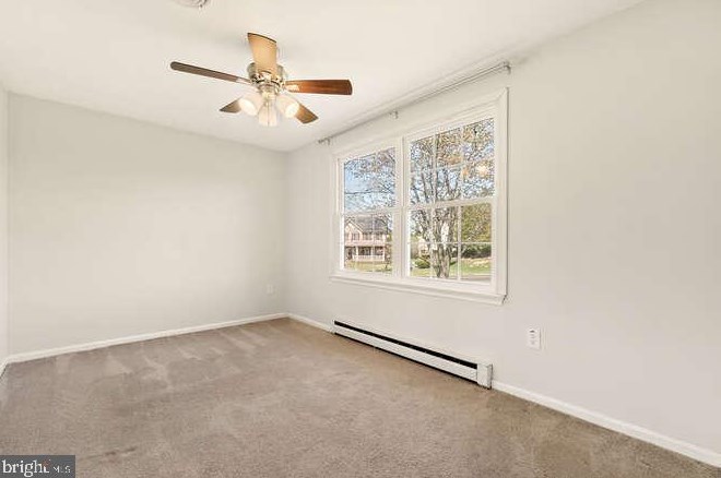 2422 Doubs Ct, Adamstown MD  21710-8924 exterior