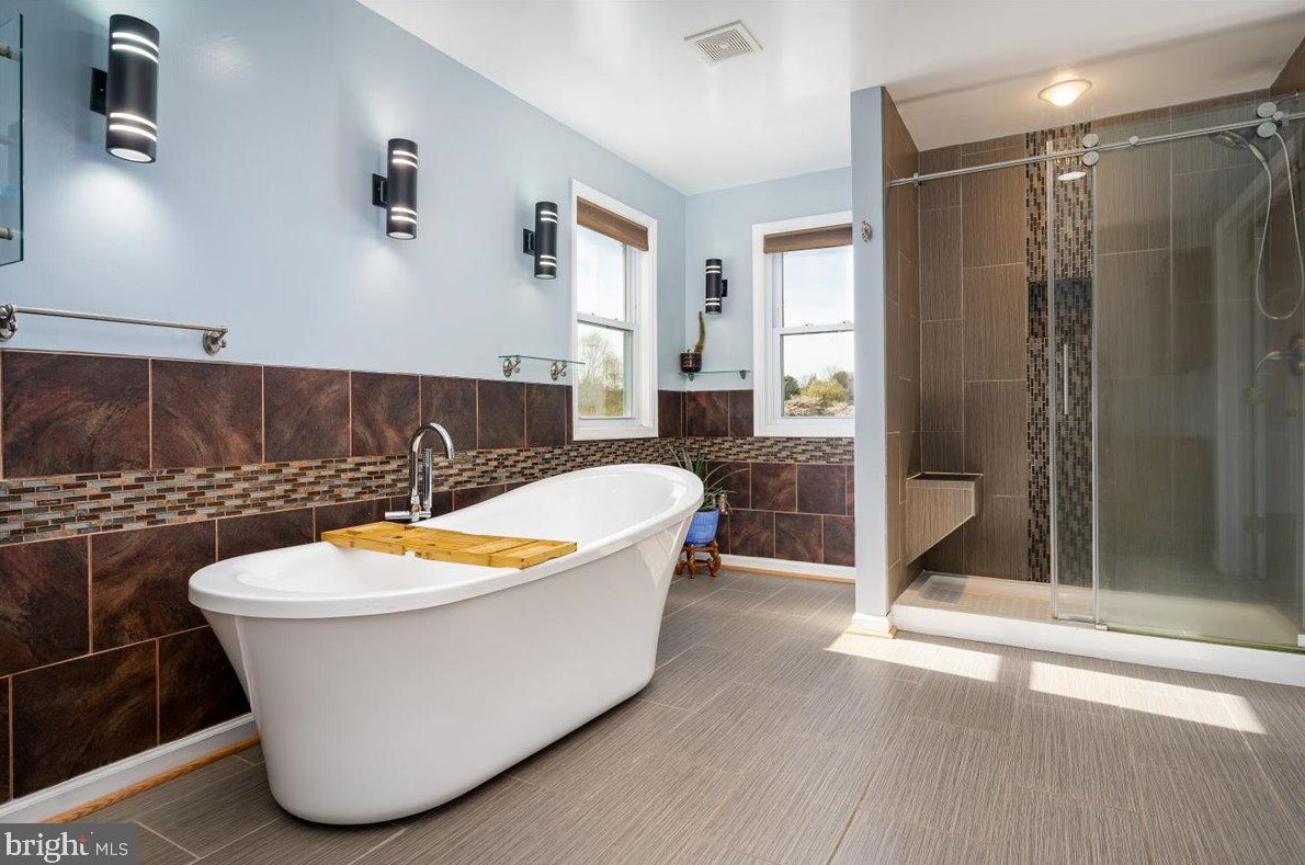 12701 Cowmans Manor Dr, Mount Airy MD  21771-4947 exterior