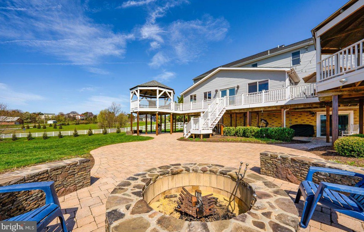 12701 Cowmans Manor Dr, Mount Airy MD  21771-4947 exterior