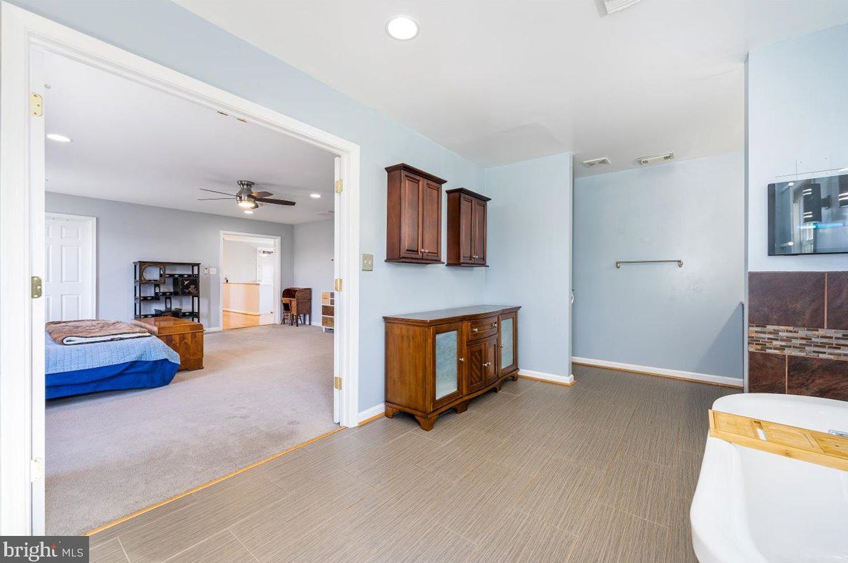 12701 Cowmans Manor Dr, Mount Airy MD  21771-4947 exterior