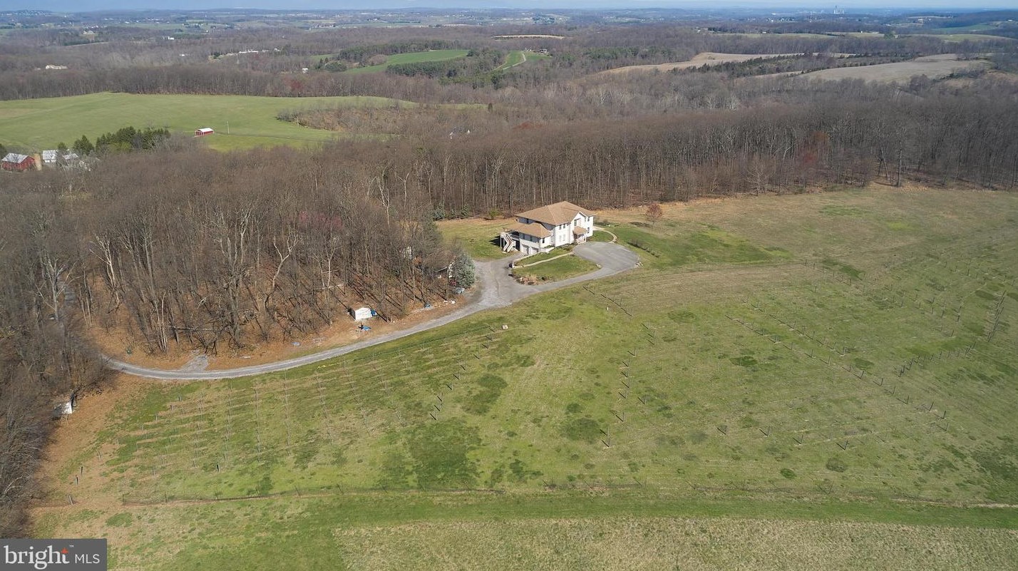 7670 Talbot Run Rd, Mount Airy MD  21771-8402 exterior