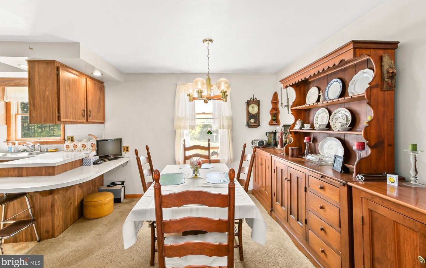 8853 Mapleville Rd, Mount Airy MD  21771-9701 exterior