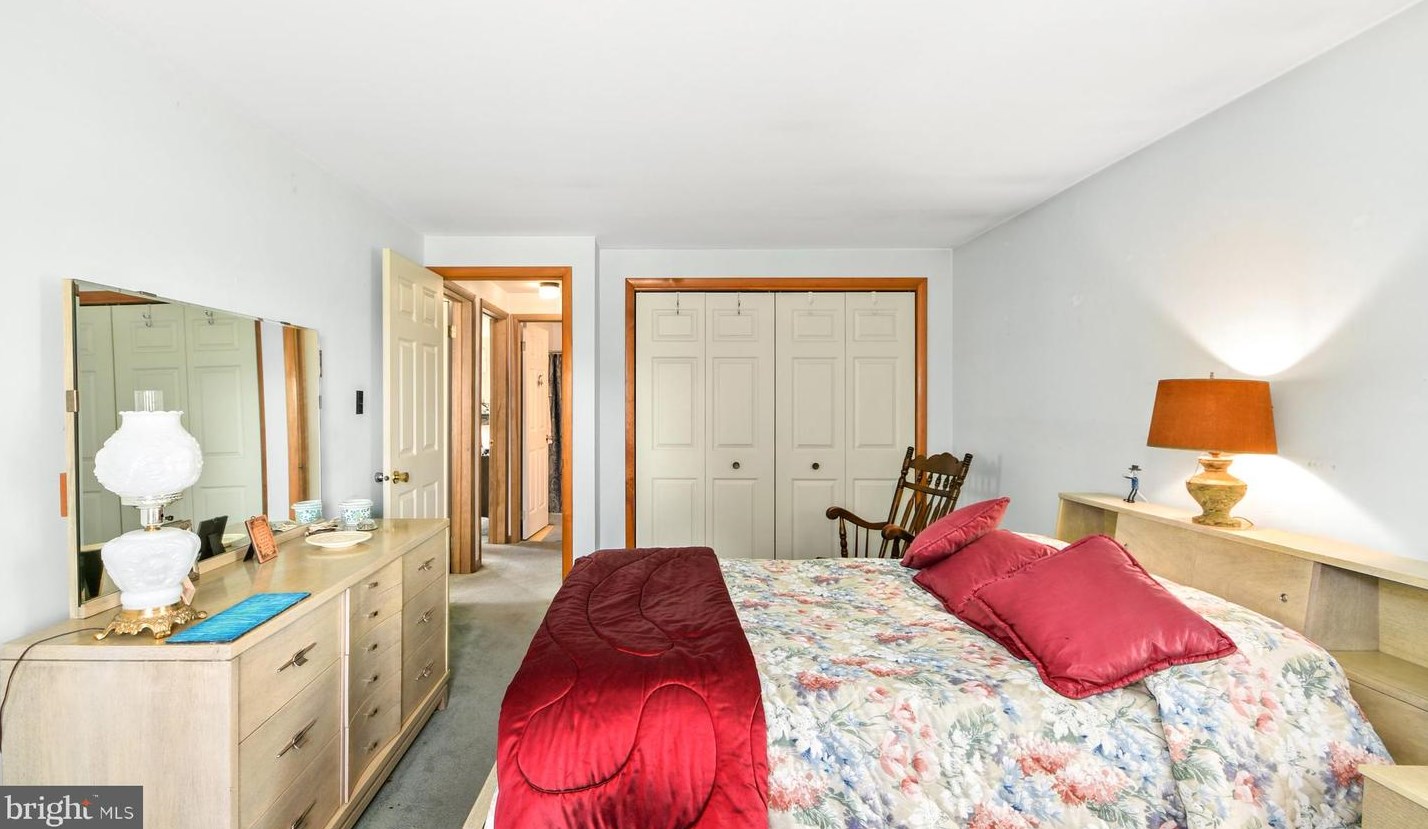 8853 Mapleville Rd, Mount Airy MD  21771-9701 exterior