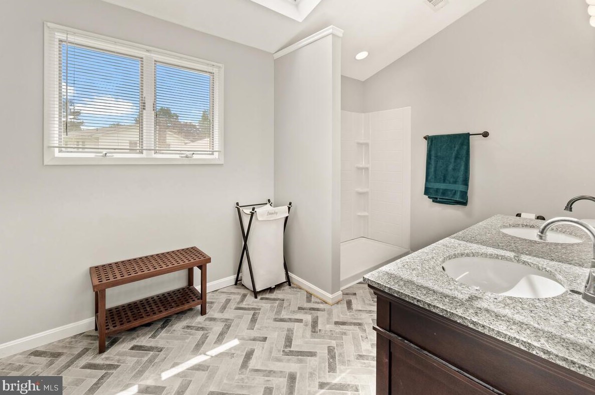 12640 Molesworth Dr, Mount Airy MD  21771-4810 exterior