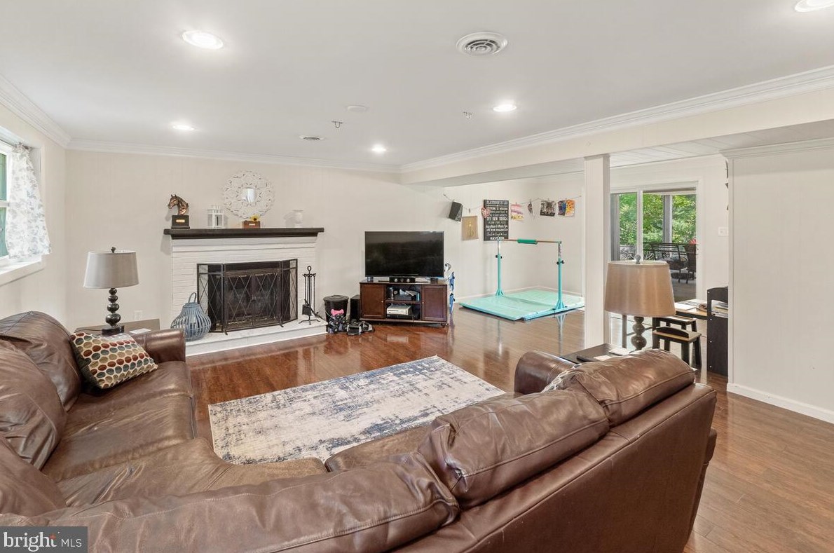 12640 Molesworth Dr, Mount Airy MD  21771-4810 exterior