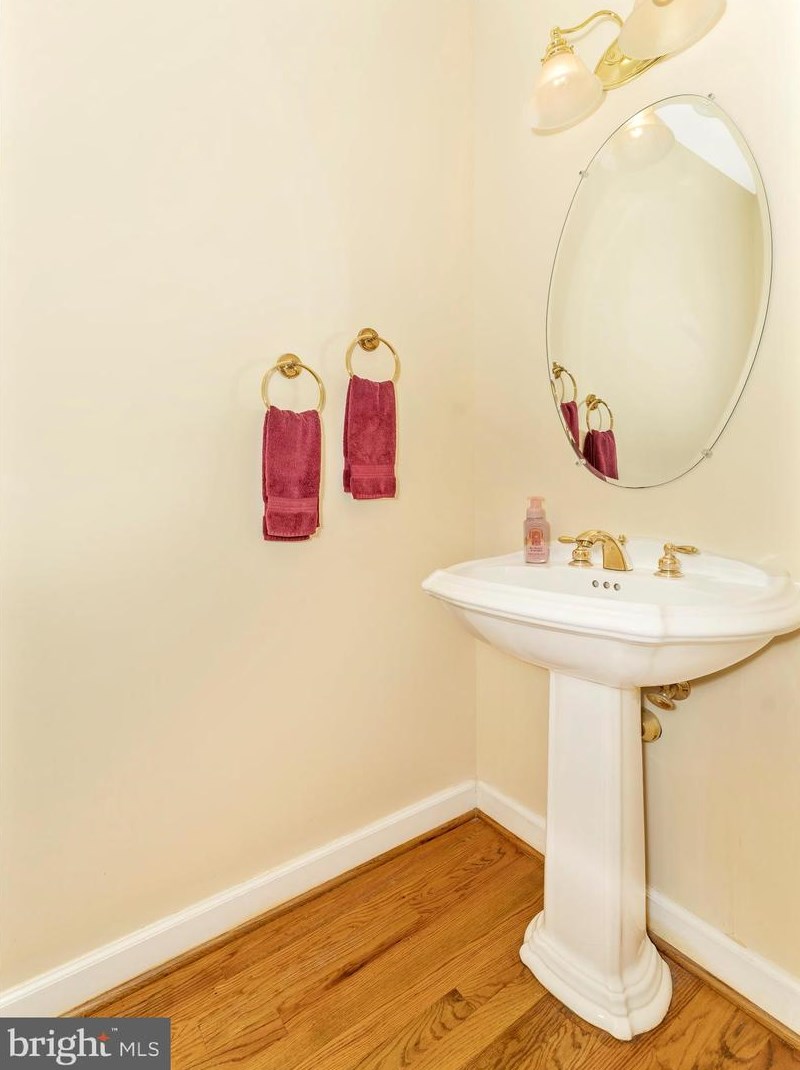 7608 Talbot Run Rd, Mount Airy MD  21771-8402 exterior