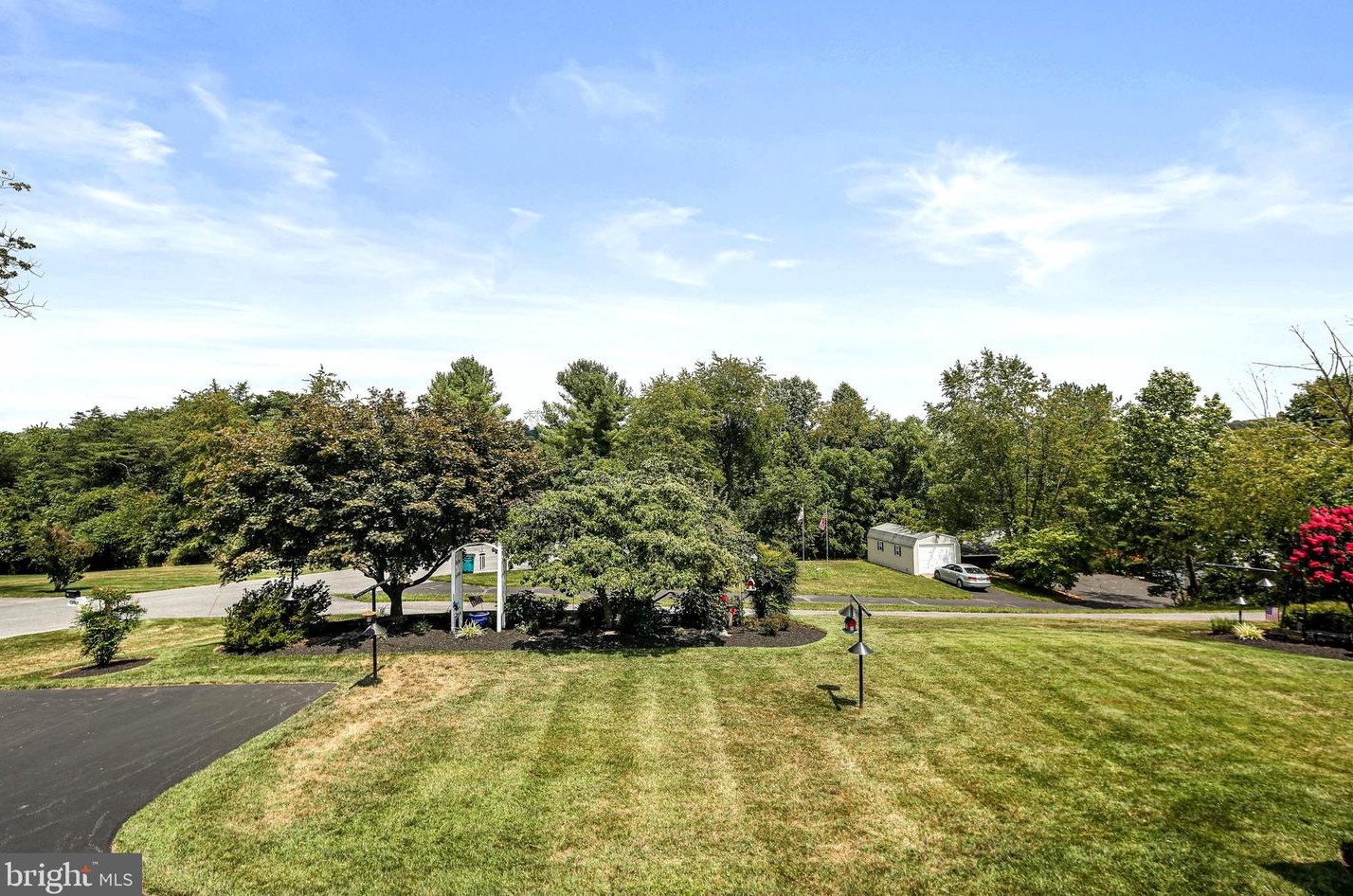 5321 Concord Ct, Mount Airy MD 21771-5815 exterior