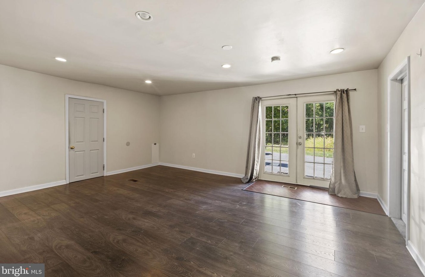 14208 Peddicord Rd, Mount Airy MD  21771-8435 exterior