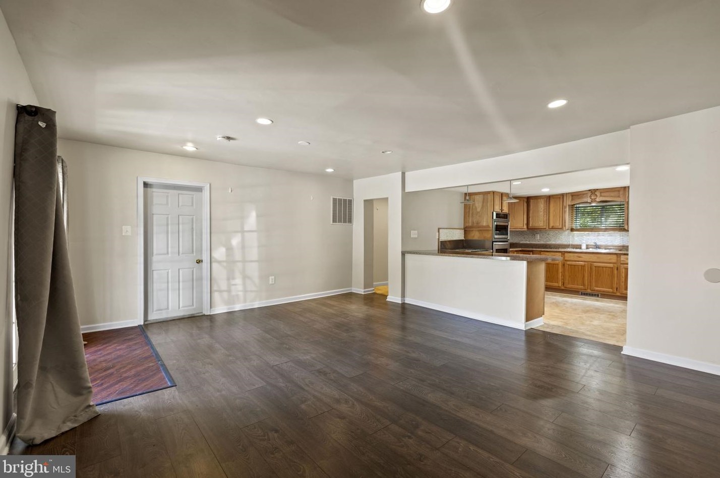 14208 Peddicord Rd, Mount Airy MD  21771-8435 exterior