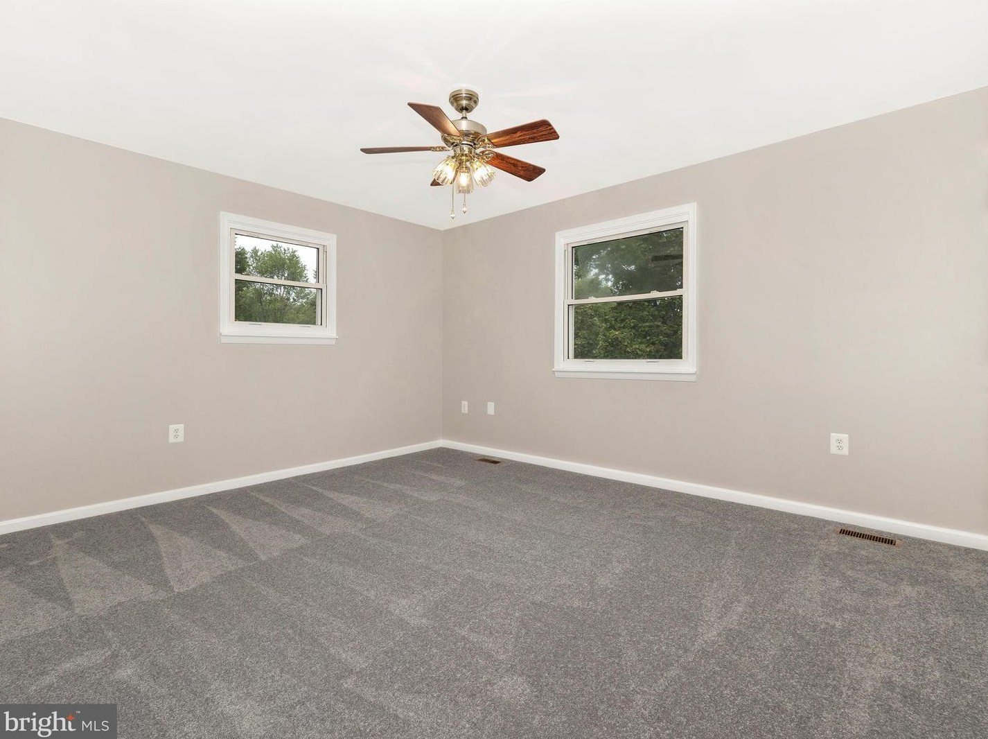 5384 Annapolis Dr, Mount Airy MD 21771-5708 exterior