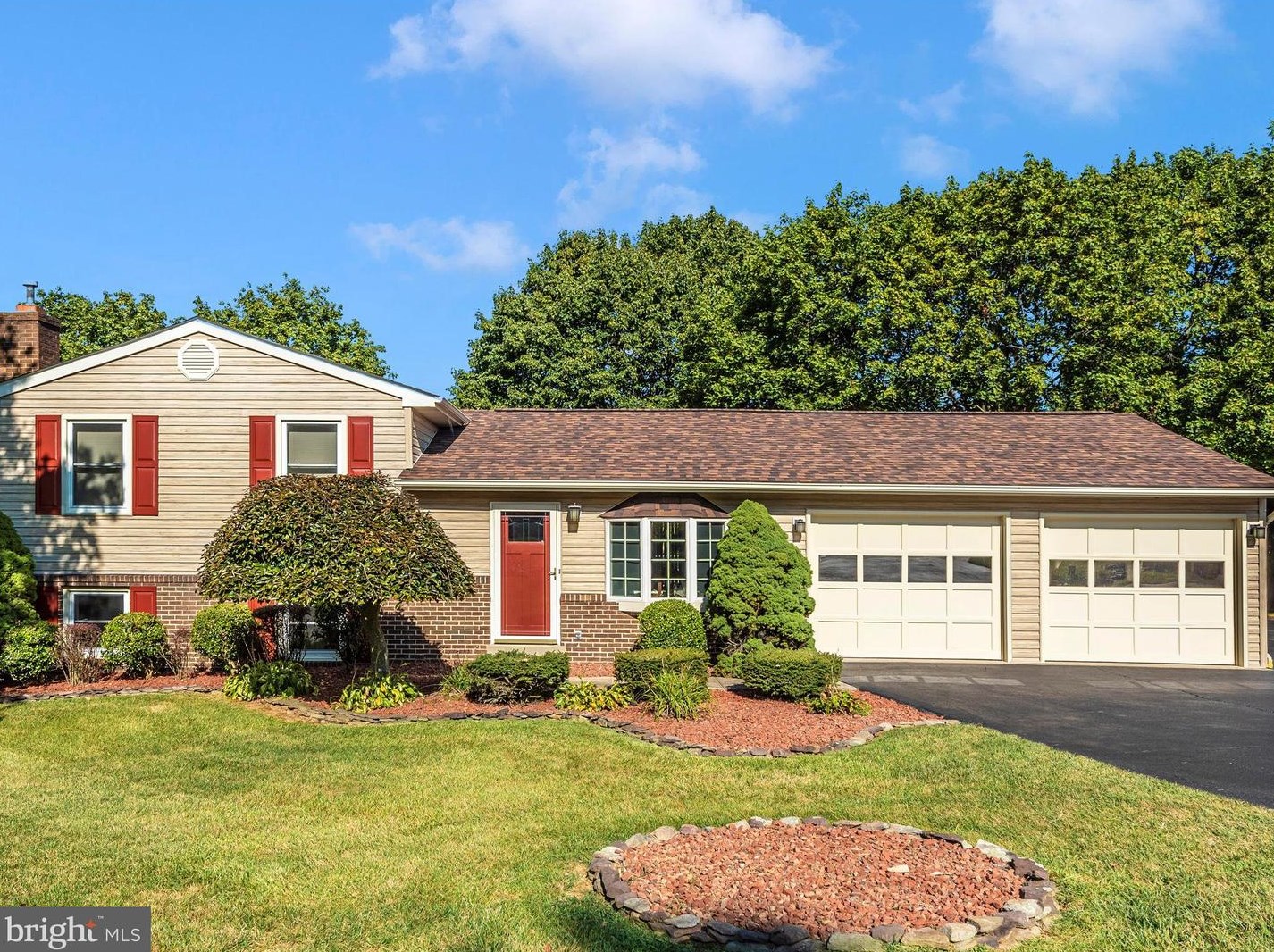 5384 Annapolis Dr, Mount Airy MD 21771-5708 exterior