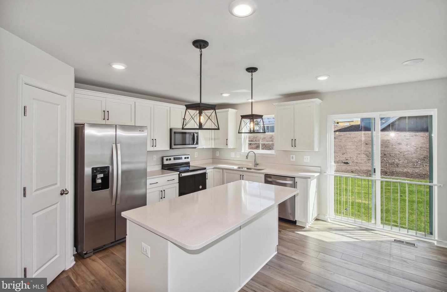 8 Westview Dr, Graceham, MD 21788