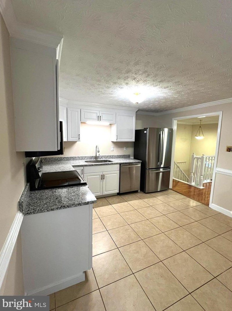 104 Sycamore Rd, Mount Airy MD 21771-5635 exterior