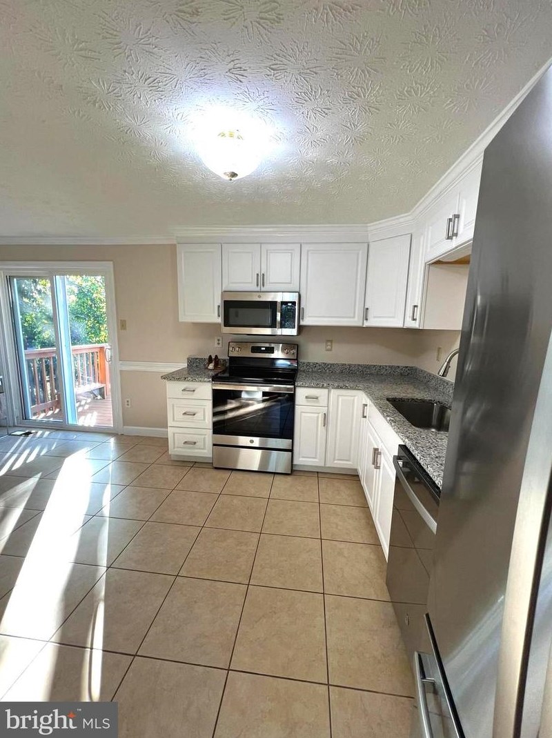 104 Sycamore Rd, Mount Airy MD 21771-5635 exterior