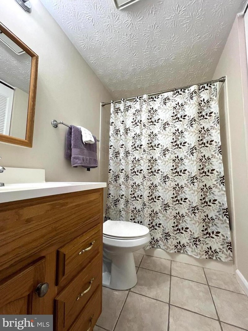 104 Sycamore Rd, Mount Airy MD 21771-5635 exterior