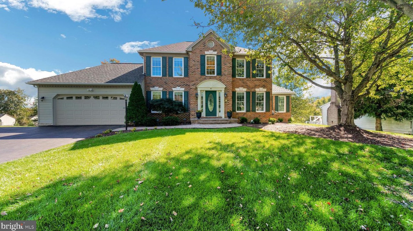 701 Poplar Grove Dr, Mount Airy, MD 21771-2832