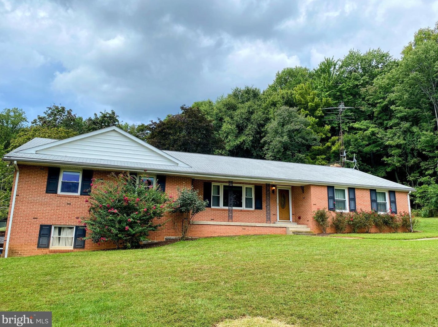 11102 Putman Rd, Graceham, MD 21788
