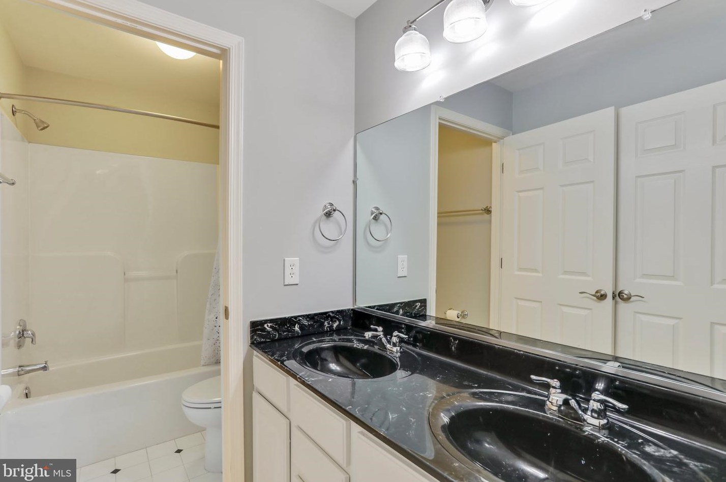 7532 Talbot Run Rd, Mount Airy MD  21771-8444 exterior