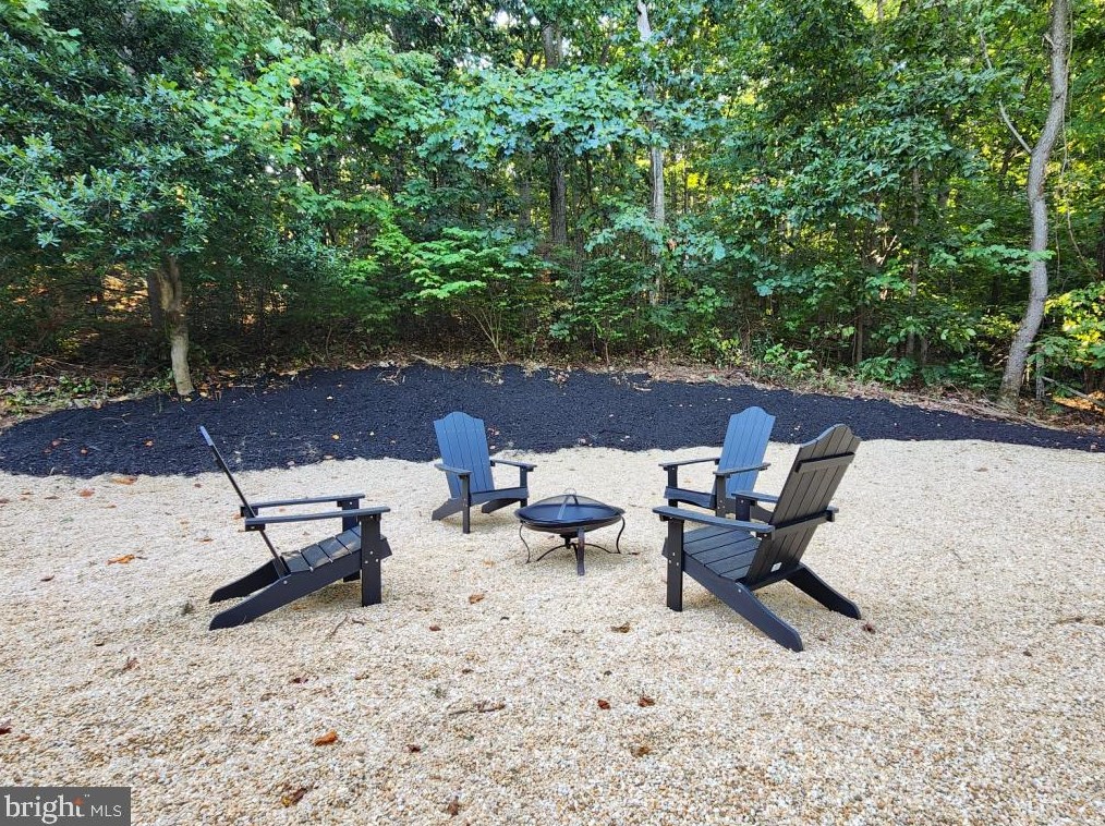 14909 Chelsea Cir, Mount Airy MD  21771-8422 exterior