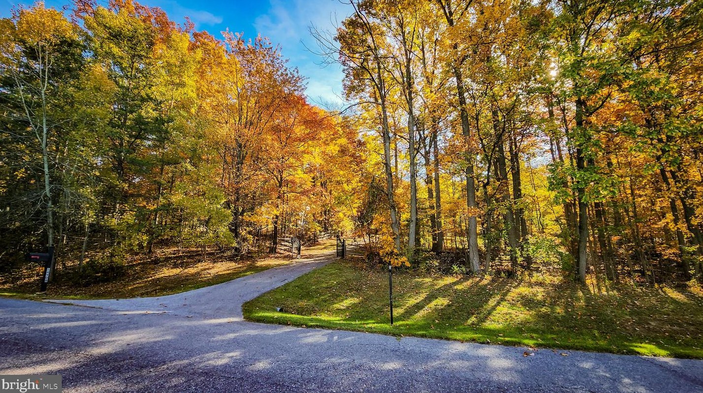 14909 Chelsea Cir, Mount Airy MD  21771-8422 exterior