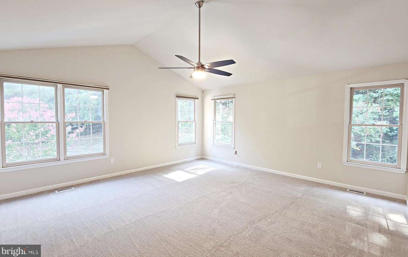 14909 Chelsea Cir, Mount Airy MD  21771-8422 exterior