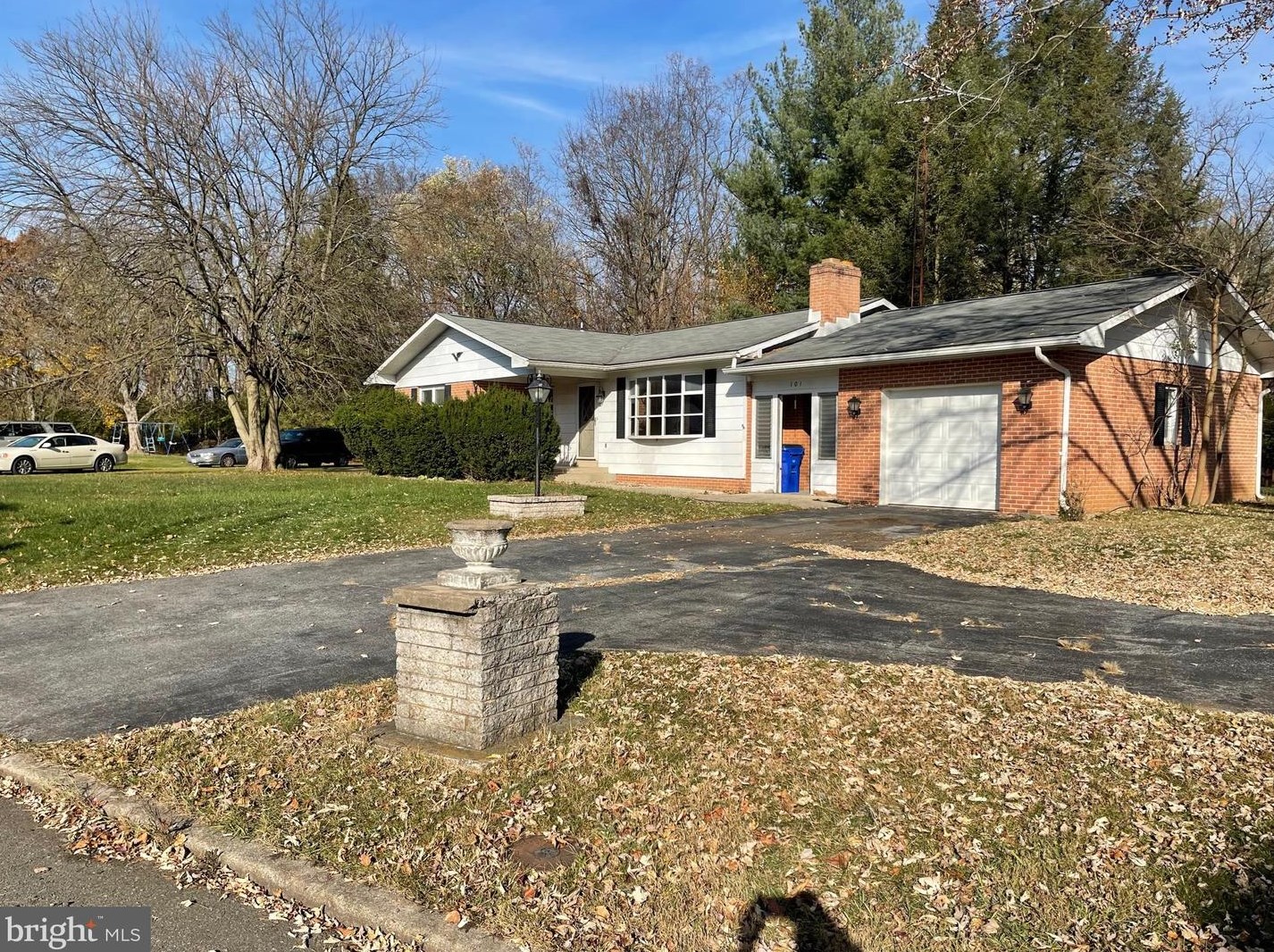 101 Locust Dr, Graceham, MD 21788