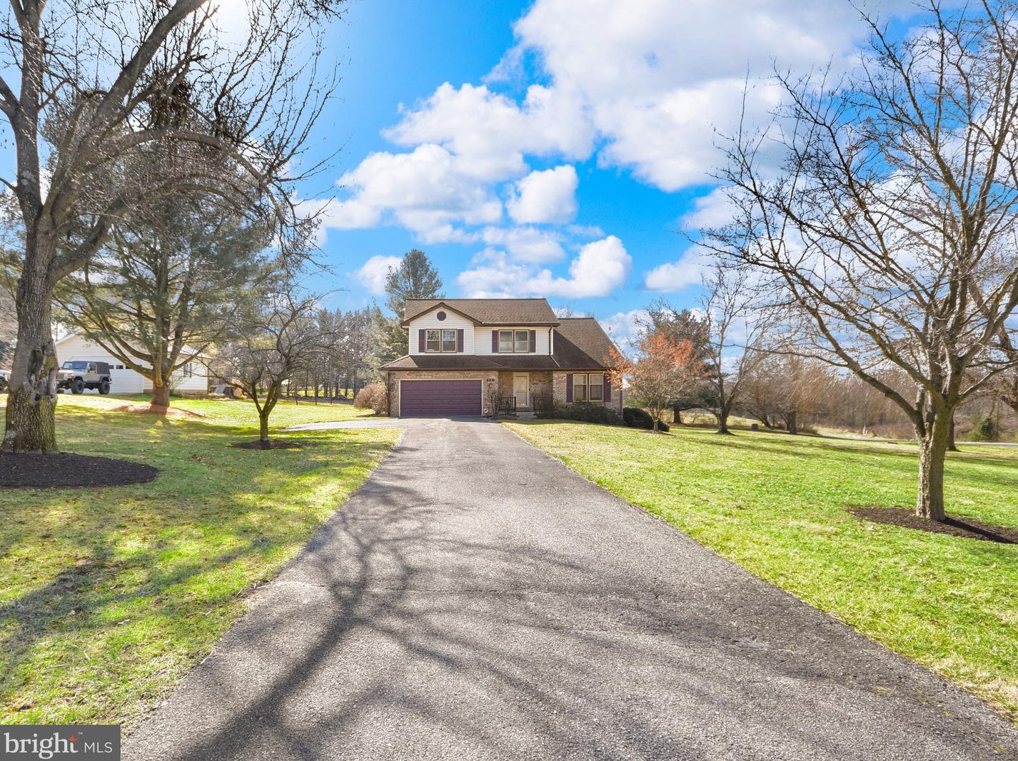 4101 Spring View Dr, Jefferson, MD 21755